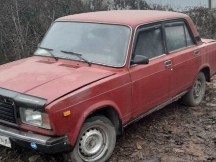 Красный ВАЗ 2107, объемом двигателя 1.5 л и пробегом 1000 тыс. км за 344 $, фото 1 на Automoto.ua