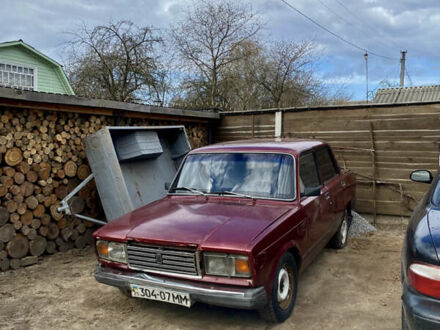 ВАЗ 2107 1990 у Чернігові на Automoto.ua Червоний ВАЗ 2107, об'ємом двигуна 1.5 л та пробігом 75 тис. км за 340 $, фото 1 на Automoto.ua