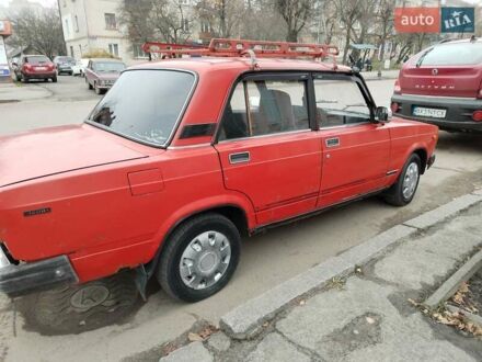Красный ВАЗ 2107, объемом двигателя 1.5 л и пробегом 125 тыс. км за 1300 $, фото 1 на Automoto.ua