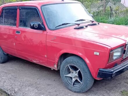 ВАЗ 2107 1991 в Иршава на Automoto.ua Красный ВАЗ 2107, объемом двигателя 1.5 л и пробегом 9 тыс. км за 950 $, фото 1 на Automoto.ua