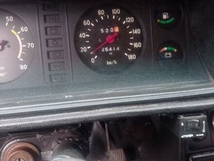 Красный ВАЗ 2107, объемом двигателя 1.5 л и пробегом 100 тыс. км за 950 $, фото 1 на Automoto.ua