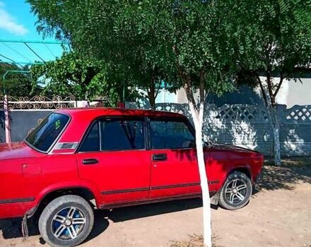 Красный ВАЗ 2107, объемом двигателя 1.6 л и пробегом 300 тыс. км за 1350 $, фото 1 на Automoto.ua