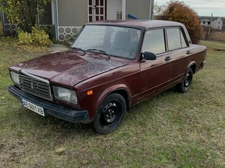 ВАЗ 2107 1991 в Каменское - Днепродзержинск на Automoto.ua Красный ВАЗ 2107, объемом двигателя 1.5 л и пробегом 100 тыс. км за 334 $, фото 1 на Automoto.ua