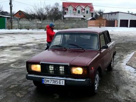 ВАЗ 2107 1992 в Сумах на Automoto.ua Красный ВАЗ 2107, объемом двигателя 15 л и пробегом 0 тыс. км за 840 $, фото 1 на Automoto.ua