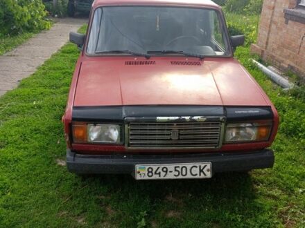 Красный ВАЗ 2107, объемом двигателя 1 л и пробегом 35 тыс. км за 385 $, фото 1 на Automoto.ua