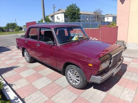 ВАЗ 2107 1992 в Мироновке на Automoto.ua Красный ВАЗ 2107, объемом двигателя 1.5 л и пробегом 78 тыс. км за 200 $, фото 1 на Automoto.ua