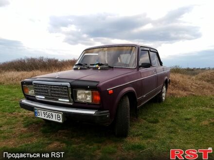 ВАЗ 2107 1992 у Зенькове на Automoto.ua Червоний ВАЗ 2107, об'ємом двигуна 1.5 л та пробігом 250 тис. км за 1200 $, фото 1 на Automoto.ua