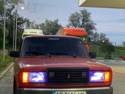 Красный ВАЗ 2107, объемом двигателя 1.5 л и пробегом 92 тыс. км за 831 $, фото 1 на Automoto.ua