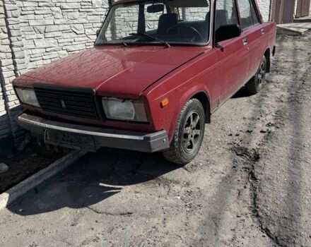 Красный ВАЗ 2107, объемом двигателя 1.5 л и пробегом 170 тыс. км за 750 $, фото 1 на Automoto.ua