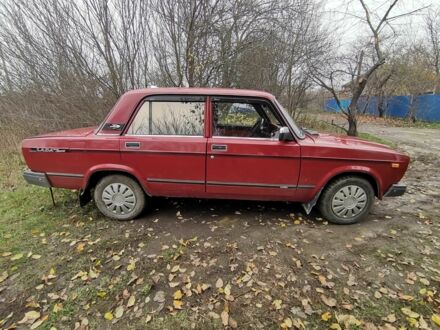 Красный ВАЗ 2107, объемом двигателя 1.5 л и пробегом 135 тыс. км за 1100 $, фото 1 на Automoto.ua