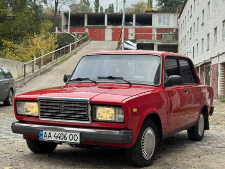 ВАЗ 2107 1993 в Киеве на Automoto.ua Красный ВАЗ 2107, объемом двигателя 1.45 л и пробегом 15 тыс. км за 1800 $, фото 1 на Automoto.ua