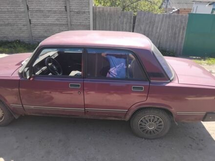 ВАЗ 2107 1993 у Новой Водолаге на Automoto.ua Червоний ВАЗ 2107, об'ємом двигуна 1.5 л та пробігом 150 тис. км за 483 $, фото 1 на Automoto.ua