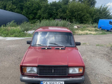 Красный ВАЗ 2107, объемом двигателя 1.5 л и пробегом 414 тыс. км за 1300 $, фото 1 на Automoto.ua