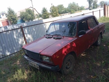 ВАЗ 2107 1994 в Чугуеве на Automoto.ua Красный ВАЗ 2107, объемом двигателя 0 л и пробегом 61 тыс. км за 1100 $, фото 1 на Automoto.ua