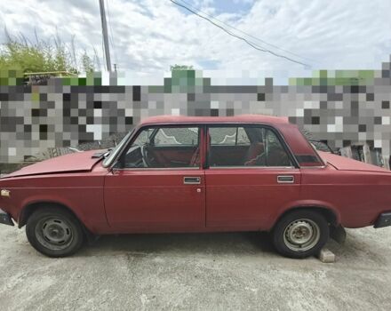Красный ВАЗ 2107, объемом двигателя 1.5 л и пробегом 194 тыс. км за 800 $, фото 1 на Automoto.ua
