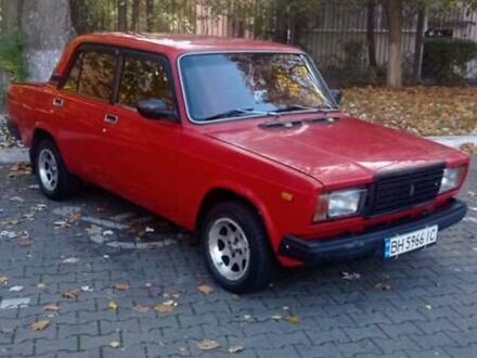 Красный ВАЗ 2107, объемом двигателя 1.5 л и пробегом 185 тыс. км за 1400 $, фото 1 на Automoto.ua