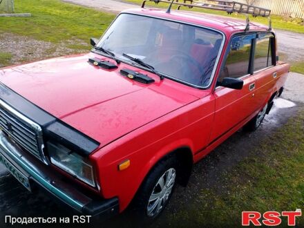 ВАЗ 2107 1995 в Бурыне на Automoto.ua Красный ВАЗ 2107, объемом двигателя 1.6 л и пробегом 0 тыс. км за 1099 $, фото 1 на Automoto.ua