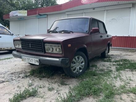 ВАЗ 2107 1995 в Харькове на Automoto.ua Красный ВАЗ 2107, объемом двигателя 1.5 л и пробегом 3 тыс. км за 600 $, фото 1 на Automoto.ua