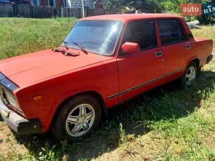 ВАЗ 2107 1995 у Мерефа на Automoto.ua Червоний ВАЗ 2107, об'ємом двигуна 0 л та пробігом 23 тис. км за 1000 $, фото 1 на Automoto.ua