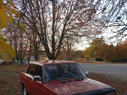 ВАЗ 2107 1995 в Покровском на Automoto.ua Красный ВАЗ 2107, объемом двигателя 3 л и пробегом 70 тыс. км за 668 $, фото 1 на Automoto.ua