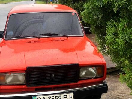 ВАЗ 2107 1995 у Смеле на Automoto.ua Червоний ВАЗ 2107, об'ємом двигуна 15 л та пробігом 0 тис. км за 700 $, фото 1 на Automoto.ua