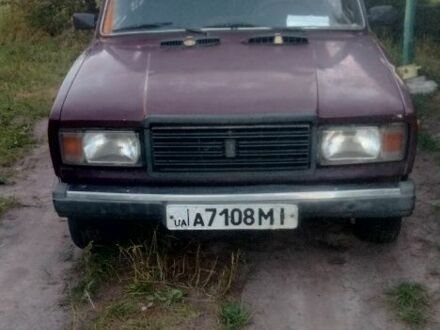 Красный ВАЗ 2107, объемом двигателя 1 л и пробегом 1 тыс. км за 715 $, фото 1 на Automoto.ua