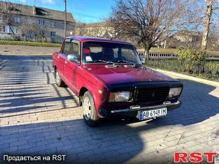 Красный ВАЗ 2107, объемом двигателя 1.5 л и пробегом 542 тыс. км за 900 $, фото 1 на Automoto.ua