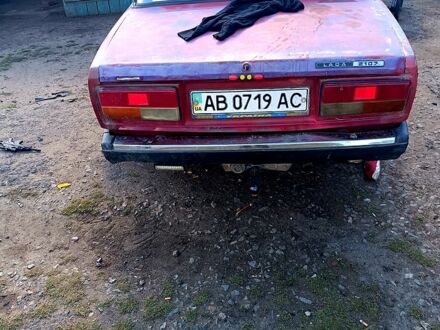 Красный ВАЗ 2107, объемом двигателя 1.6 л и пробегом 300 тыс. км за 500 $, фото 1 на Automoto.ua