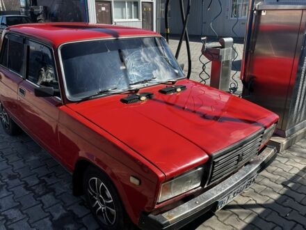 ВАЗ 2107 1996 у Миргороде на Automoto.ua Червоний ВАЗ 2107, об'ємом двигуна 1.5 л та пробігом 75 тис. км за 900 $, фото 1 на Automoto.ua