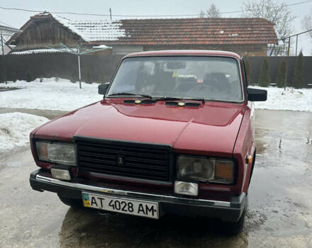 Красный ВАЗ 2107, объемом двигателя 1.5 л и пробегом 100 тыс. км за 700 $, фото 1 на Automoto.ua