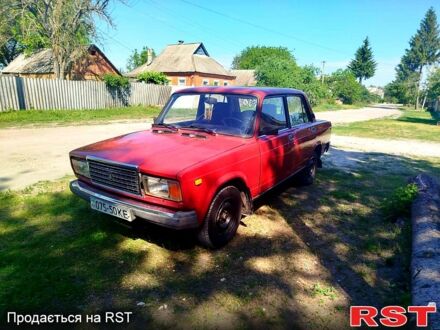 Красный ВАЗ 2107, объемом двигателя 1.3 л и пробегом 0 тыс. км за 1000 $, фото 1 на Automoto.ua