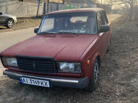 ВАЗ 2107 1996 у Чернігові на Automoto.ua Червоний ВАЗ 2107, об'ємом двигуна 1.6 л та пробігом 280 тис. км за 600 $, фото 1 на Automoto.ua