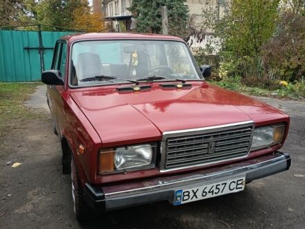 Красный ВАЗ 2107, объемом двигателя 1.5 л и пробегом 140 тыс. км за 1200 $, фото 1 на Automoto.ua