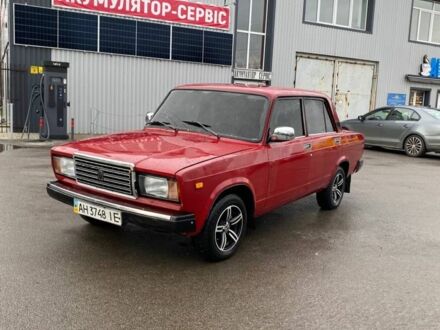 Красный ВАЗ 2107, объемом двигателя 1.5 л и пробегом 250 тыс. км за 1100 $, фото 1 на Automoto.ua