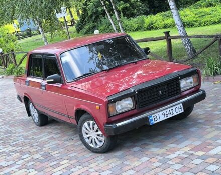 Красный ВАЗ 2107, объемом двигателя 1.5 л и пробегом 222 тыс. км за 1300 $, фото 1 на Automoto.ua