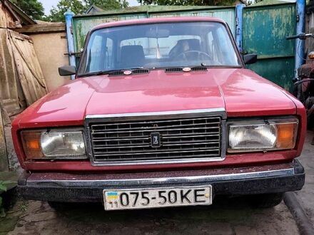 ВАЗ 2107 1996 у Ахтырке на Automoto.ua Червоний ВАЗ 2107, об'ємом двигуна 1.5 л та пробігом 0 тис. км за 750 $, фото 1 на Automoto.ua