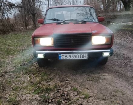Красный ВАЗ 2107, объемом двигателя 1.5 л и пробегом 100 тыс. км за 650 $, фото 1 на Automoto.ua