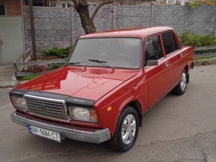 Красный ВАЗ 2107, объемом двигателя 1.5 л и пробегом 98 тыс. км за 615 $, фото 1 на Automoto.ua