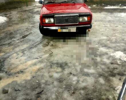 Красный ВАЗ 2107, объемом двигателя 1.6 л и пробегом 130 тыс. км за 700 $, фото 1 на Automoto.ua