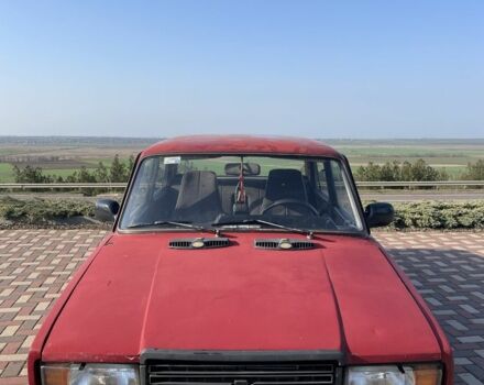 Красный ВАЗ 2107, объемом двигателя 1.5 л и пробегом 3 тыс. км за 650 $, фото 1 на Automoto.ua