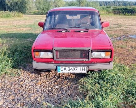 Красный ВАЗ 2107, объемом двигателя 1.5 л и пробегом 100 тыс. км за 1608 $, фото 1 на Automoto.ua