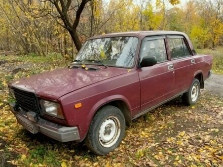 ВАЗ 2107 1999 у Дніпро (Дніпропетровську) на Automoto.ua Червоний ВАЗ 2107, об'ємом двигуна 1.5 л та пробігом 150 тис. км за 831 $, фото 1 на Automoto.ua