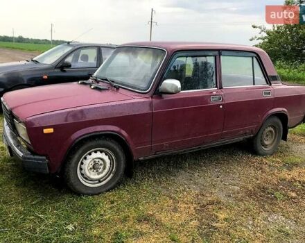 Красный ВАЗ 2107, объемом двигателя 1.5 л и пробегом 136 тыс. км за 1000 $, фото 1 на Automoto.ua