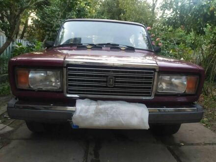 Красный ВАЗ 2107, объемом двигателя 1.5 л и пробегом 81 тыс. км за 1189 $, фото 1 на Automoto.ua