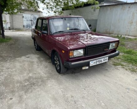 Красный ВАЗ 2107, объемом двигателя 1.5 л и пробегом 180 тыс. км за 1100 $, фото 1 на Automoto.ua