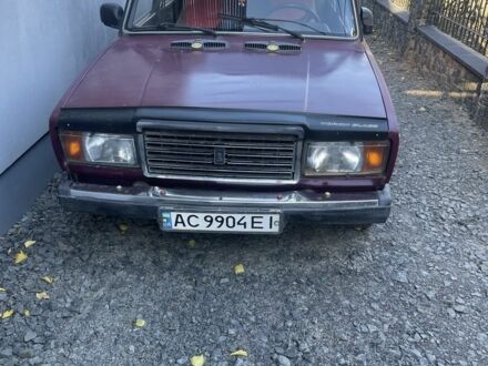 Красный ВАЗ 2107, объемом двигателя 1.5 л и пробегом 3 тыс. км за 714 $, фото 1 на Automoto.ua