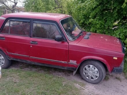 ВАЗ 2107 2000 в Шостке на Automoto.ua Красный ВАЗ 2107, объемом двигателя 0 л и пробегом 1 тыс. км за 936 $, фото 1 на Automoto.ua