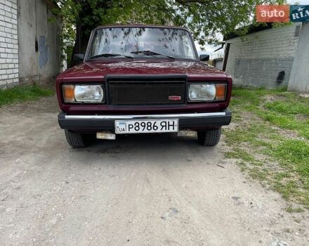 Красный ВАЗ 2107, объемом двигателя 1.5 л и пробегом 180 тыс. км за 1100 $, фото 1 на Automoto.ua