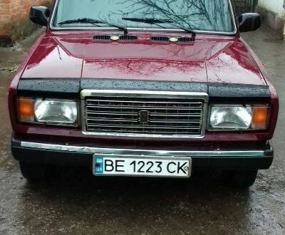 Красный ВАЗ 2107, объемом двигателя 1.5 л и пробегом 1 тыс. км за 888 $, фото 1 на Automoto.ua