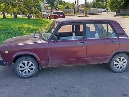 ВАЗ 2107 2001 в Бердичеве на Automoto.ua Красный ВАЗ 2107, объемом двигателя 1.4 л и пробегом 91 тыс. км за 1200 $, фото 1 на Automoto.ua